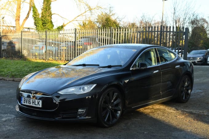 2025 Tesla Model S