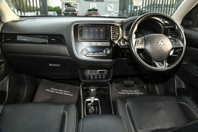 2025 Mitsubishi Outlander