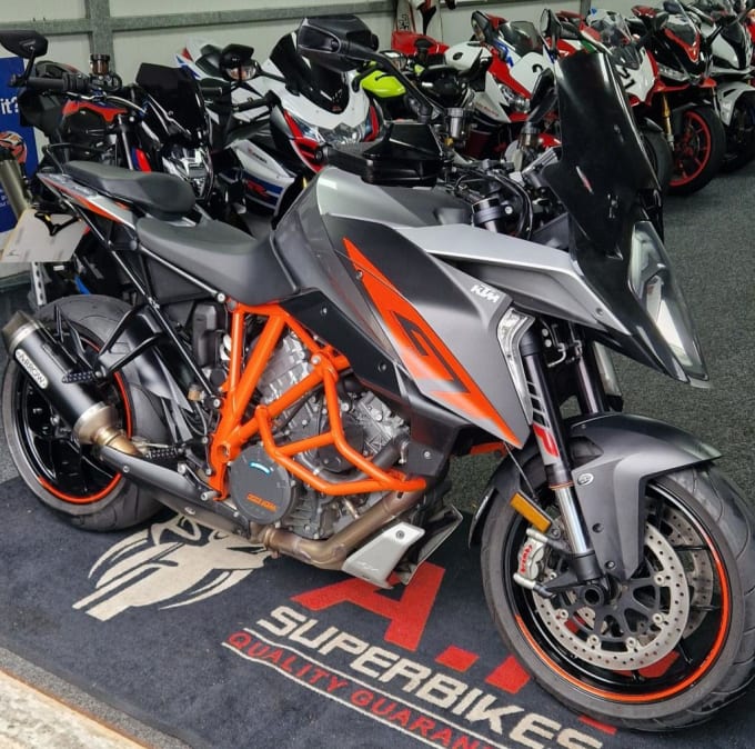 2018 Ktm 1290 Super Duke Gt 17