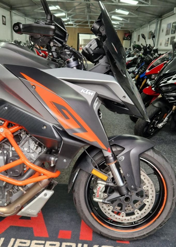 2018 Ktm 1290 Super Duke Gt 17