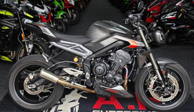2024 Triumph Street Triple Rs