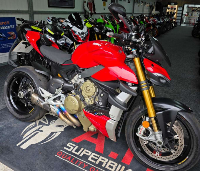 2020 Ducati Streetfighter V4 S