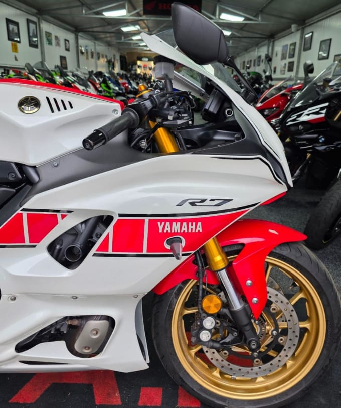 2023 Yamaha Yzf R7 (yzf690)