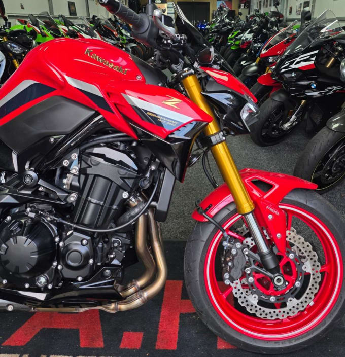 2022 Kawasaki Zr 900 Fnfcn