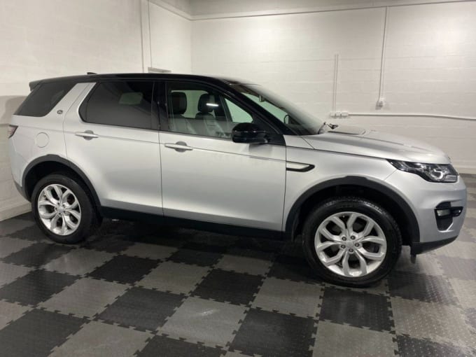 2025 Land Rover Discovery Sport