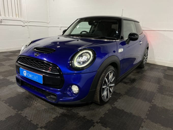 2025 Mini Hatch