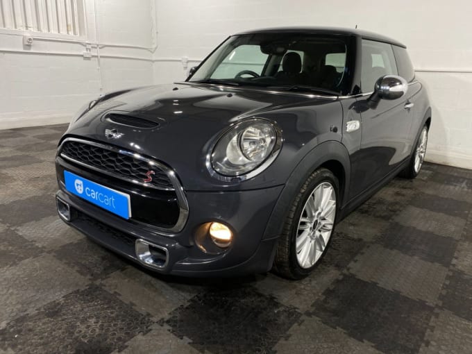 2025 Mini Hatch