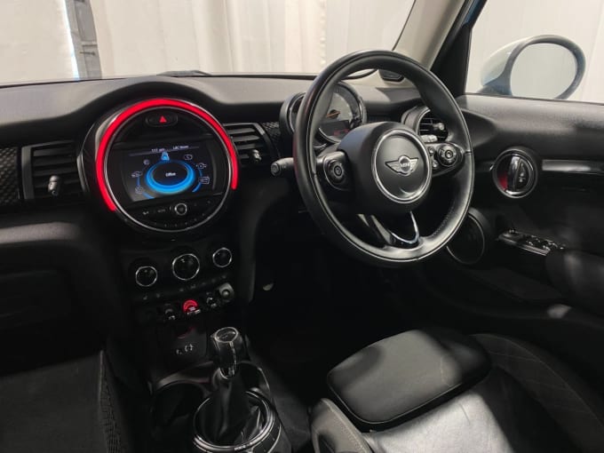 2025 Mini Hatch