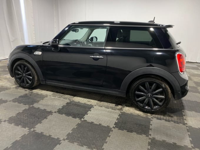 2025 Mini Hatch