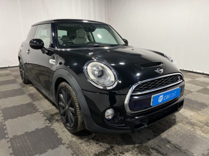 2025 Mini Hatch