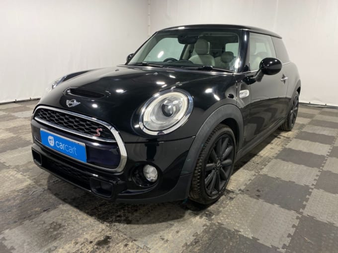 2025 Mini Hatch