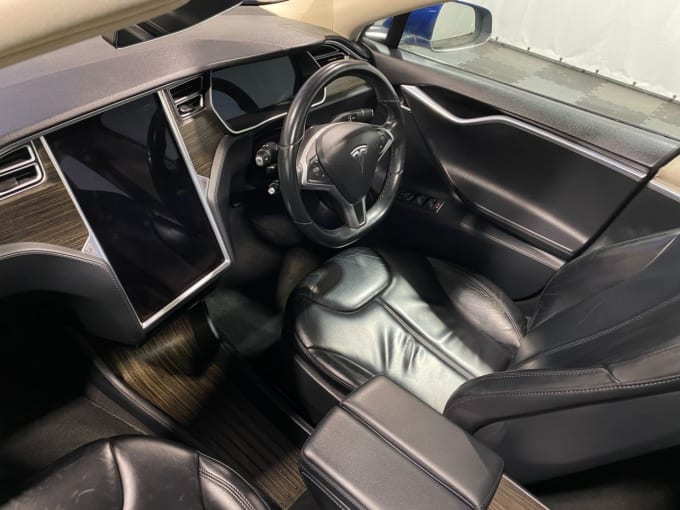 2025 Tesla Model S