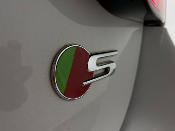2025 Jaguar Xf