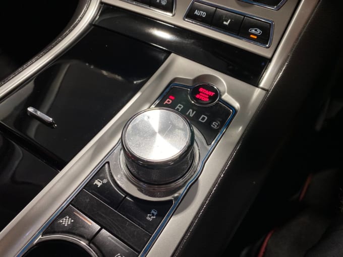 2025 Jaguar Xf