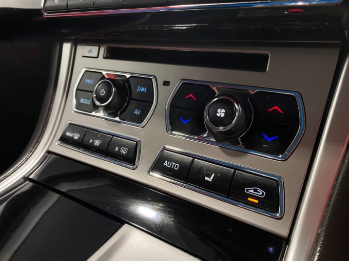2025 Jaguar Xf