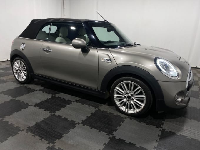 2025 Mini Convertible