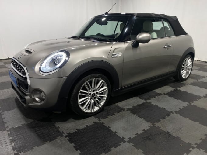 2025 Mini Convertible