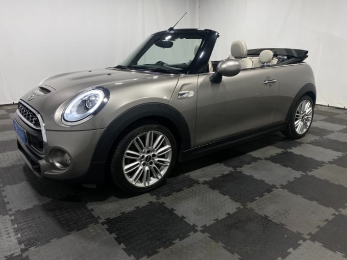 2025 Mini Convertible
