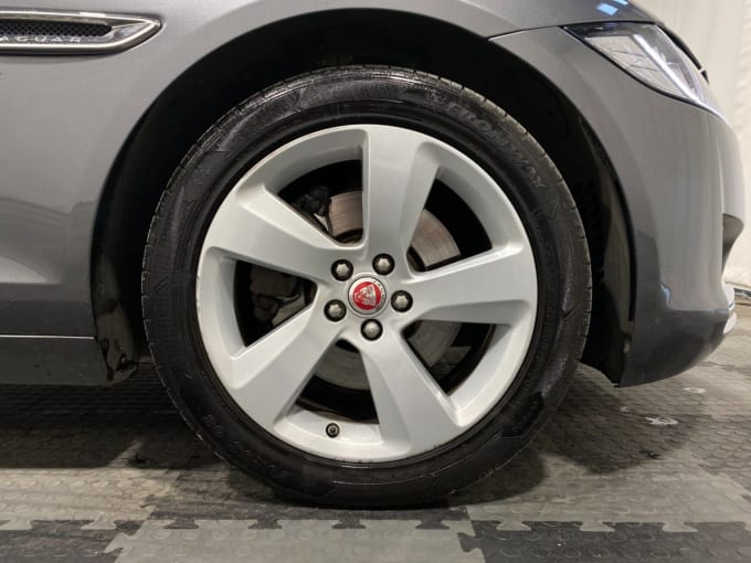 2018 Jaguar Xf