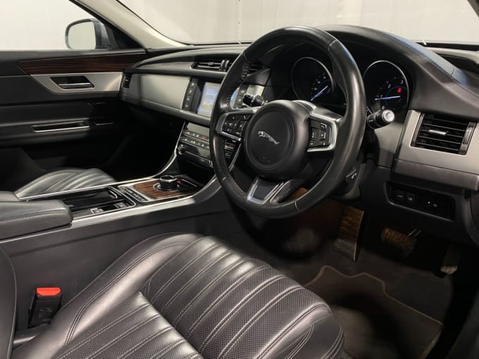 2018 Jaguar Xf