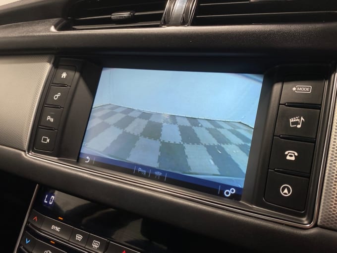 2018 Jaguar Xf