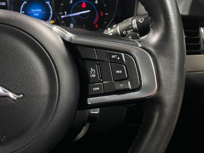 2018 Jaguar Xf