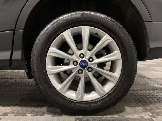 2025 Ford Kuga