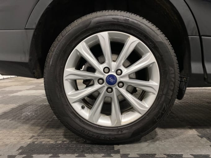 2025 Ford Kuga