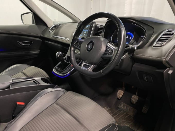 2025 Renault Grand Scenic