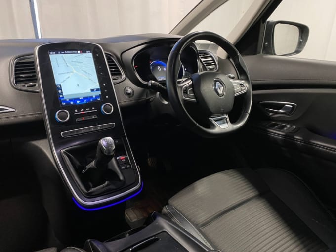 2025 Renault Grand Scenic