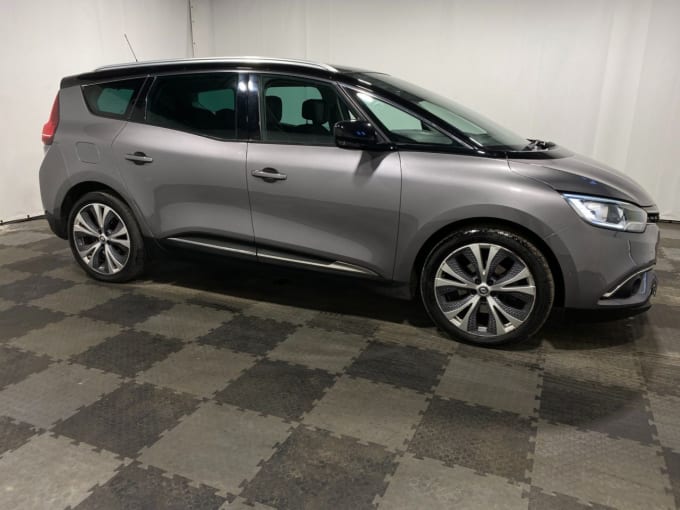 2025 Renault Grand Scenic
