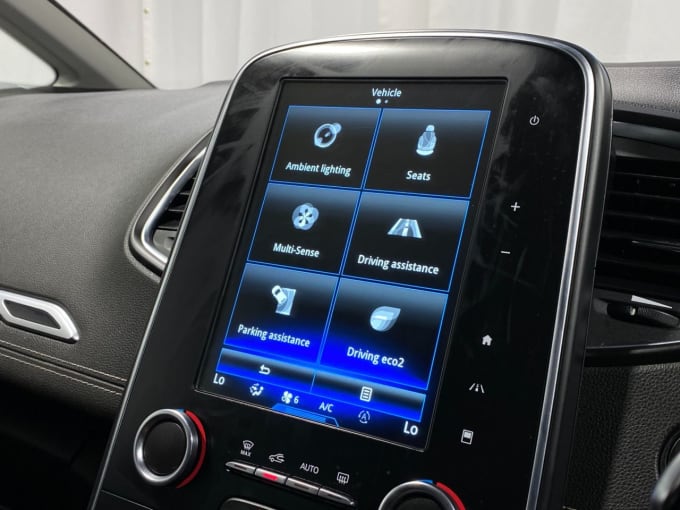 2025 Renault Grand Scenic