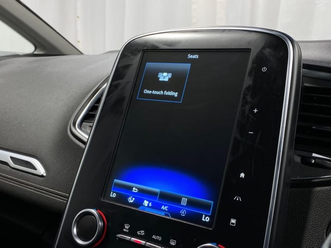 2025 Renault Grand Scenic