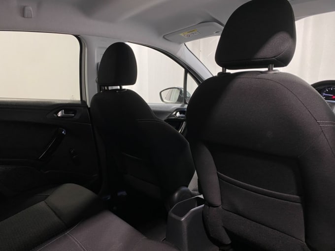 2025 Peugeot 208
