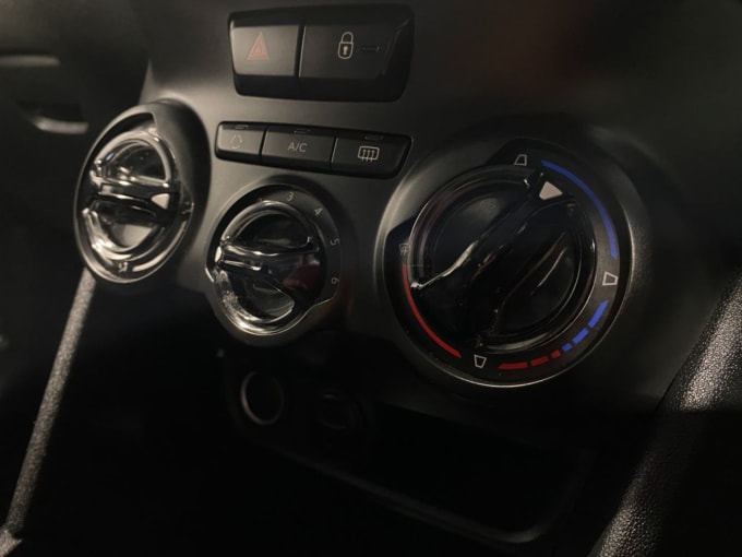 2025 Peugeot 208