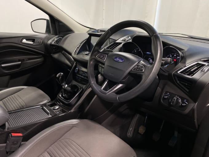 2025 Ford Kuga