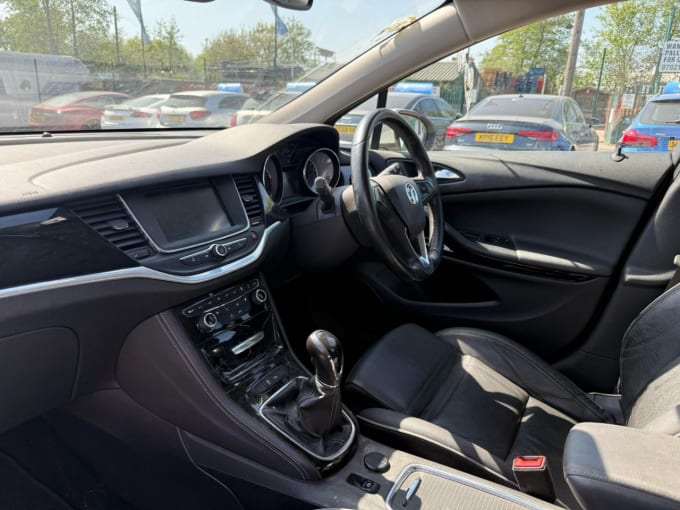 2025 Vauxhall Astra