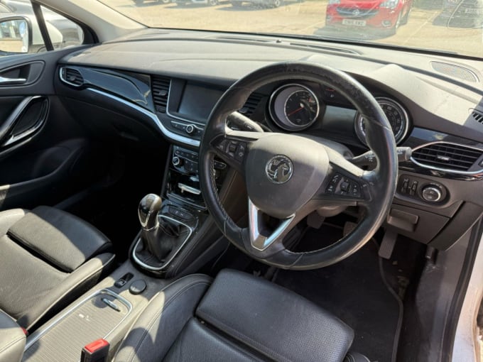 2025 Vauxhall Astra