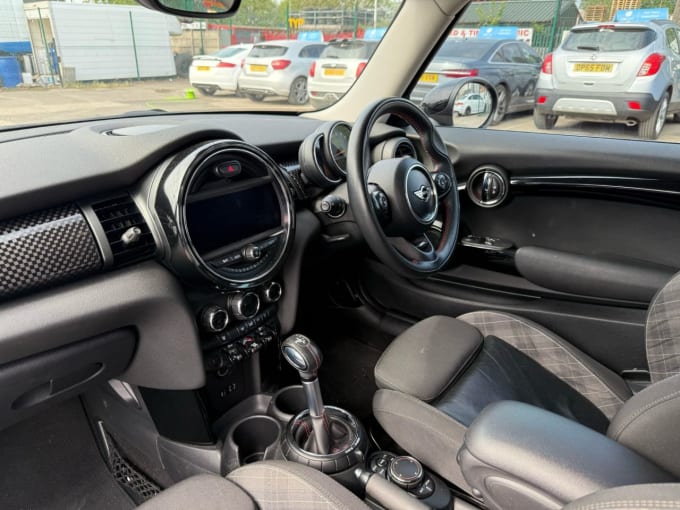 2025 Mini Hatch