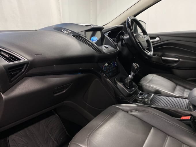 2025 Ford Kuga