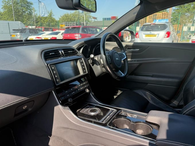 2025 Jaguar Xe