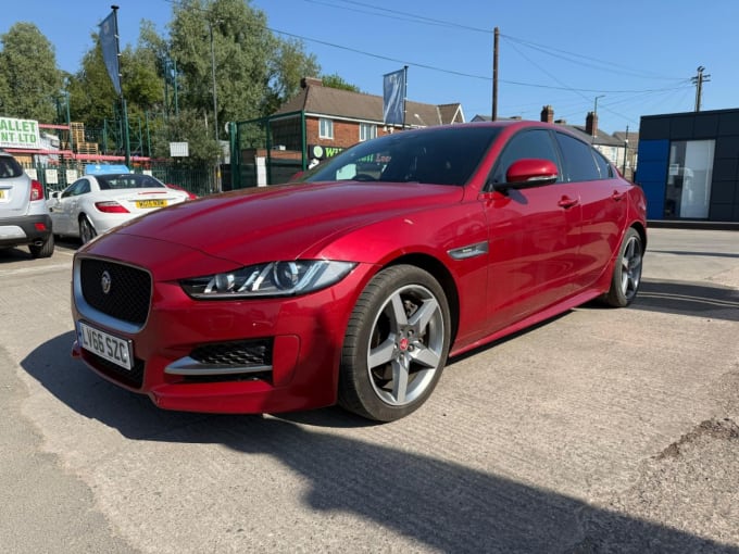 2025 Jaguar Xe