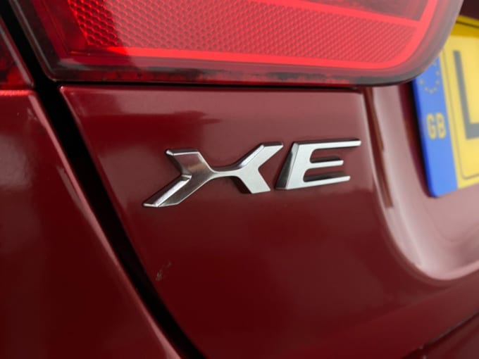 2025 Jaguar Xe
