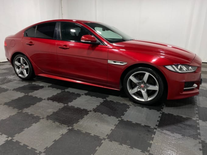 2025 Jaguar Xe