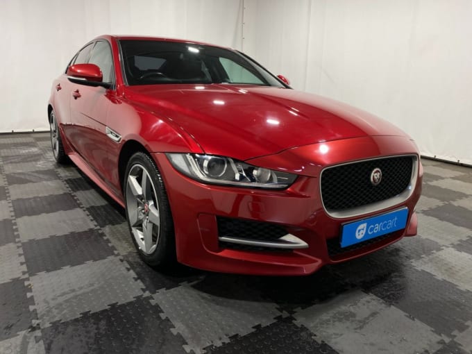 2025 Jaguar Xe