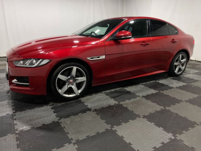 2025 Jaguar Xe