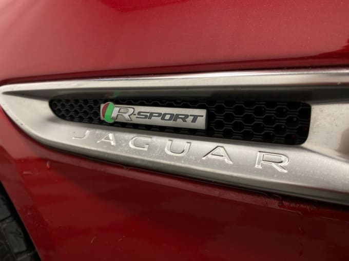 2025 Jaguar Xe
