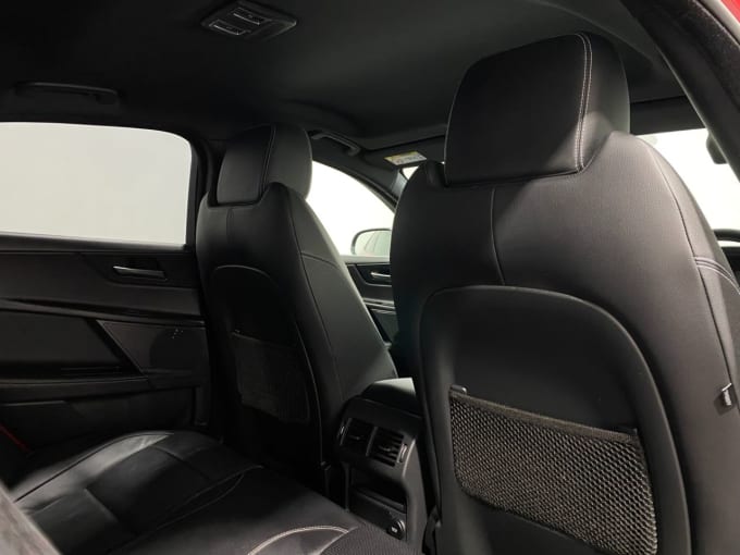2025 Jaguar Xe