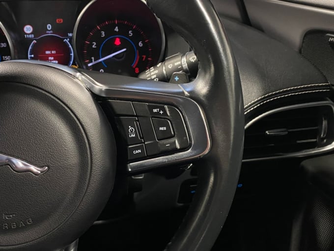 2025 Jaguar Xe