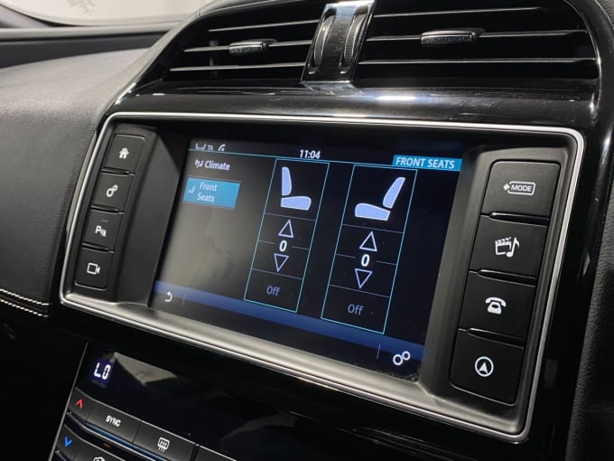 2025 Jaguar Xe